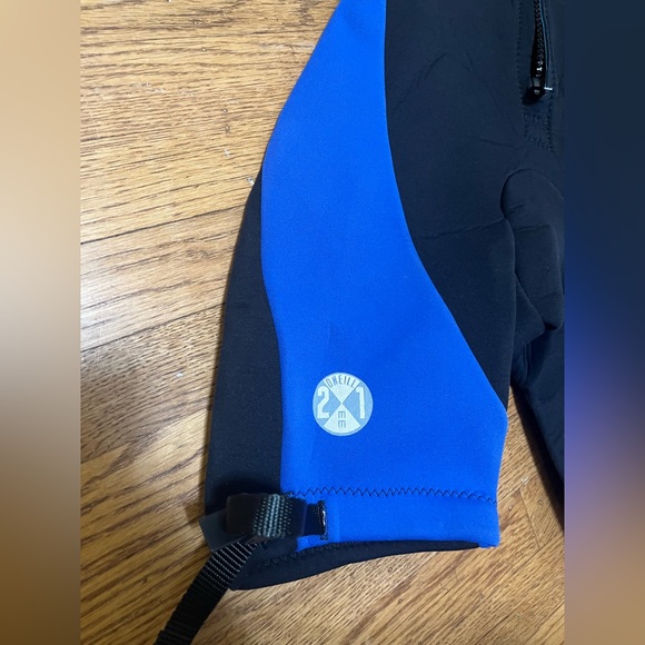 O’Neill 2/1 short wetsuit medium - Picture 2 of 6